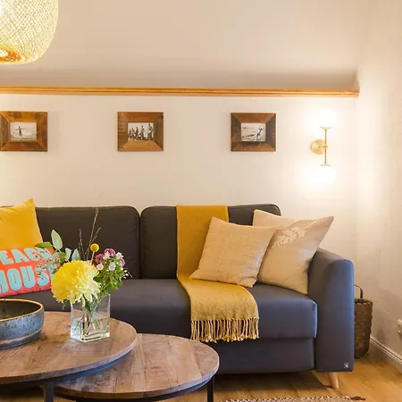 Aloha Hale فاستروم